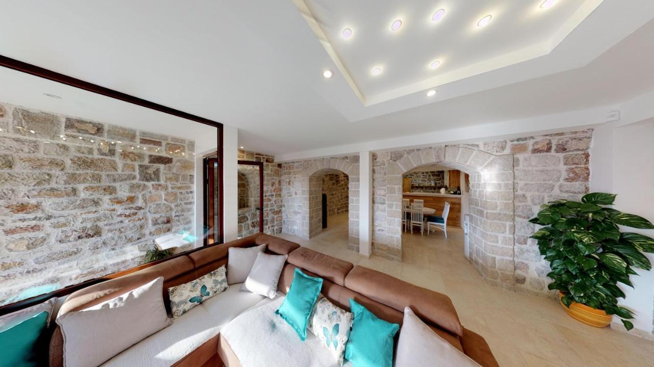 Luka Villa Bečići Exteriör bild